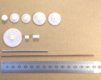 Miniature Plastic Cog Gear Wheel Worm or Shaft 2mm Hole Mechanical Parts